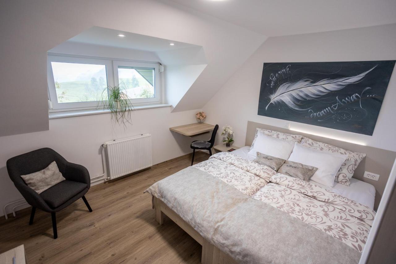 Apartmaji Pr Smolet Шкофья-Лока Экстерьер фото