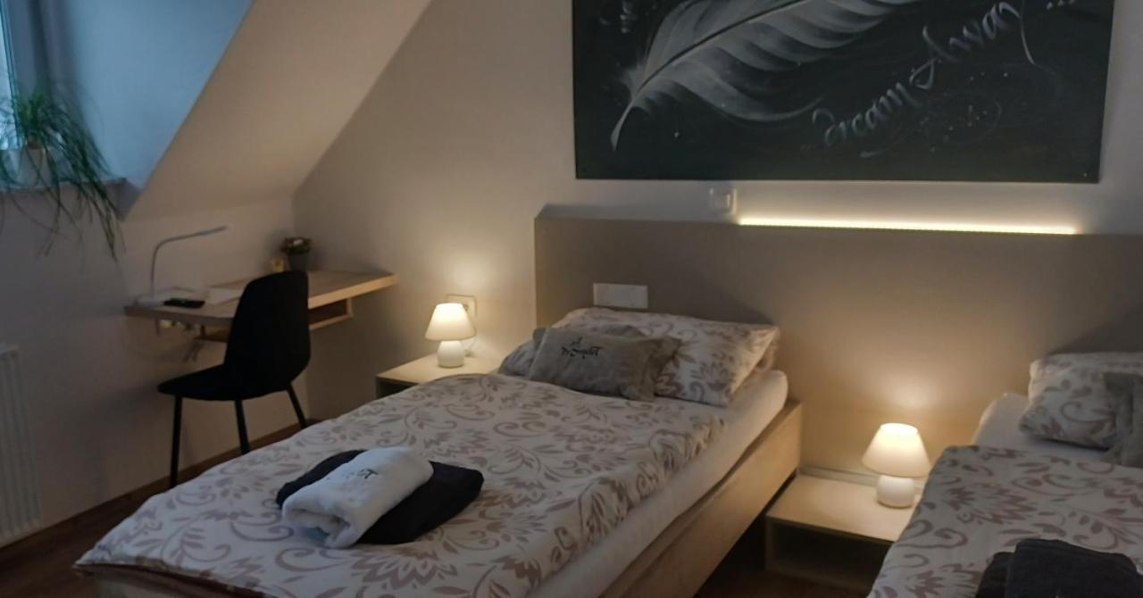 Apartmaji Pr Smolet Шкофья-Лока Экстерьер фото